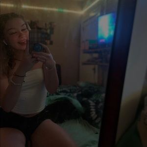 Meet your Posher, Mia